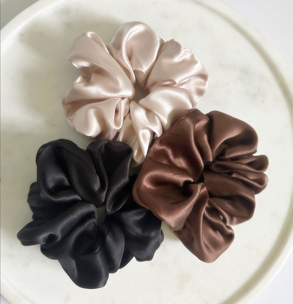 Best Silk Scrunchies for Sleeping: Protect Your Hair While You Dream